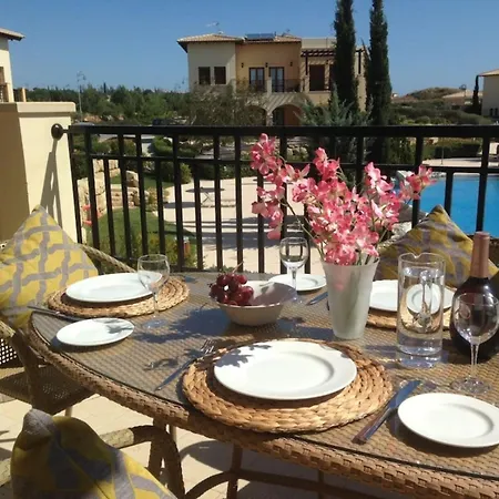 Theseus Village - 2 Bed With Pool View, Aphrodite Hills クークリア