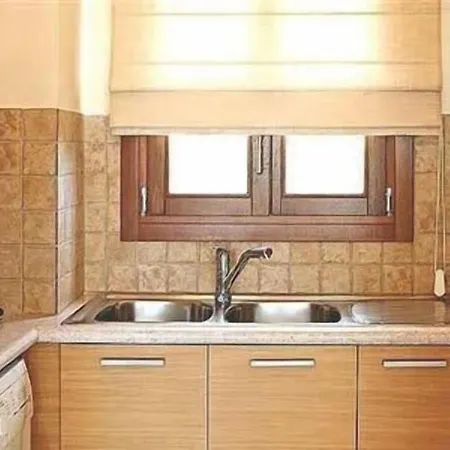 Daire Theseus Village - 2 Bed With Pool View, Aphrodite Hills Sakarya