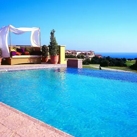 Daire Theseus Village - 2 Bed With Pool View, Aphrodite Hills Sakarya