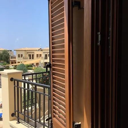 Theseus Village - 2 Bed With Pool View, Aphrodite Hills