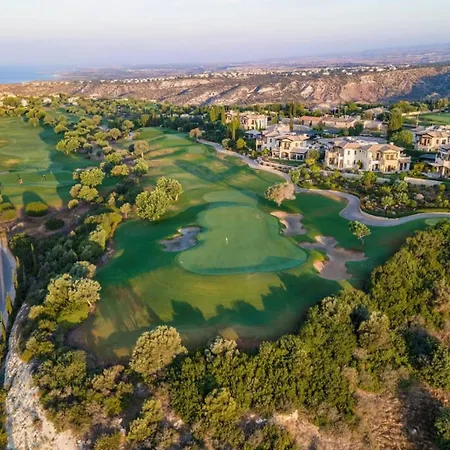 Theseus Village - 2 Bed With Pool View, Aphrodite Hills