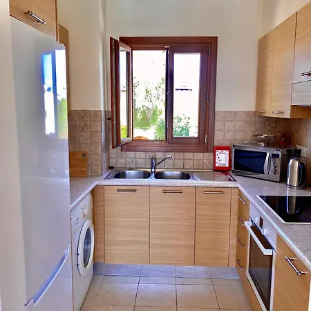 Theseus Village - 2 Bed With Pool View, Aphrodite Hills