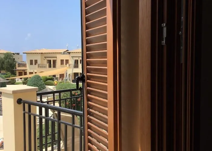 Theseus Village - 2 Bed With Pool View, Aphrodite Hills