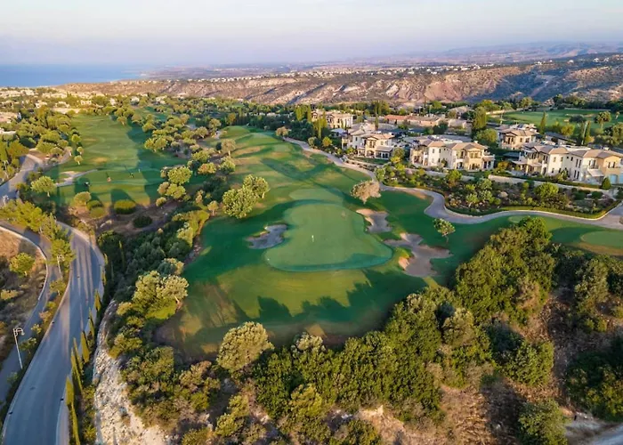 Theseus Village - 2 Bed With Pool View, Aphrodite Hills