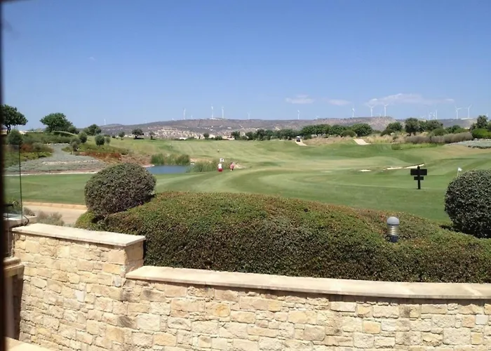 Theseus Village - 2 Bed With Pool View, Aphrodite Hills